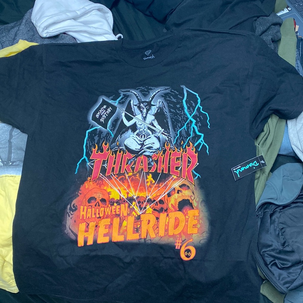 Diamond supply co thrasher tee Xl